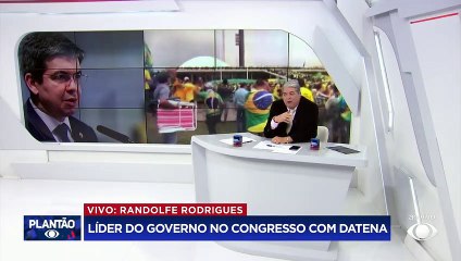 "Policiais militares favoreceram o acesso às três sedes", diz Randolfe Rodrigues 09/01/2023 08:48:09