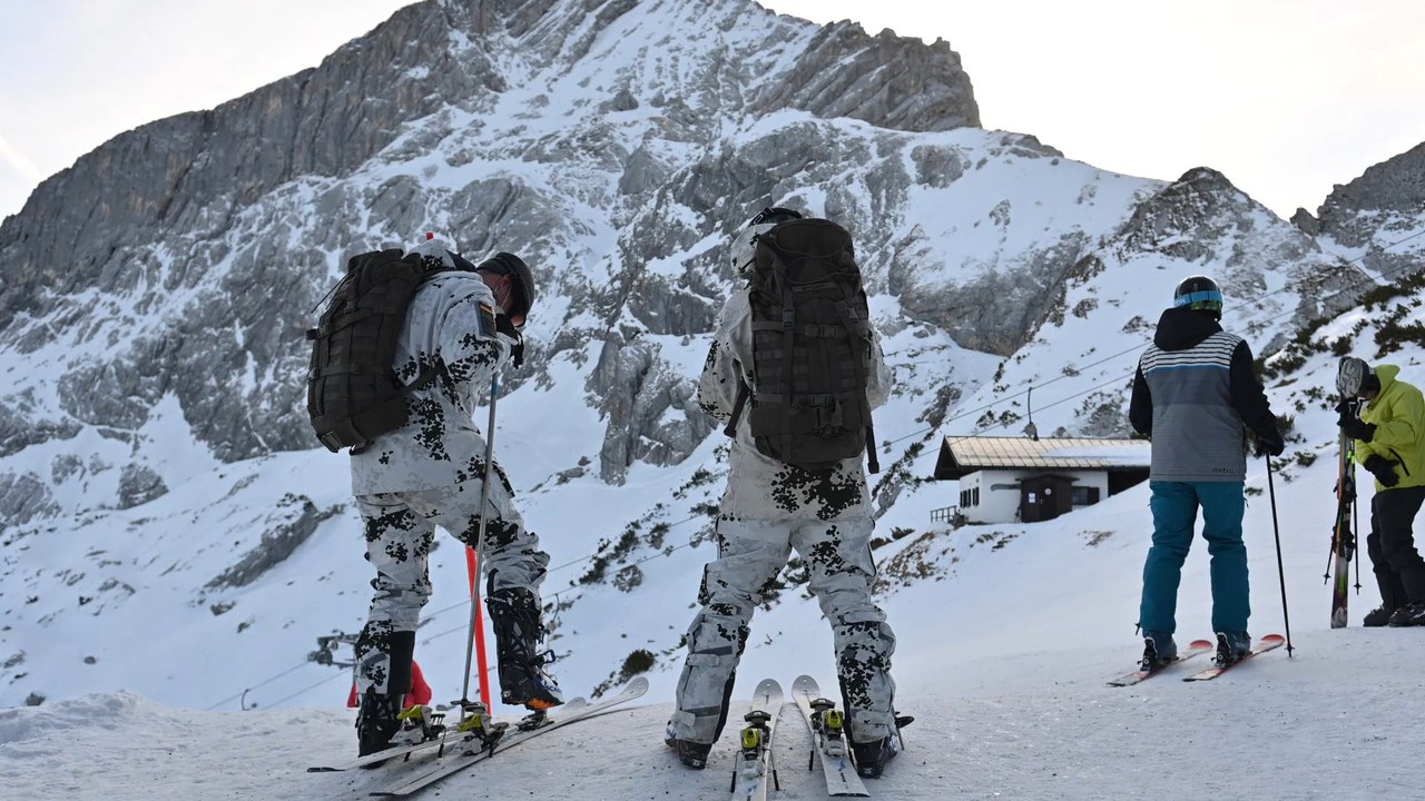 Tirol: deutsche soldaten von lawine verschüttet
