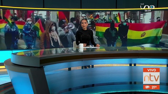 Sectores afines al MAS marcharon en contra de movilizaciones por la recuperación de la de democracia en La Paz