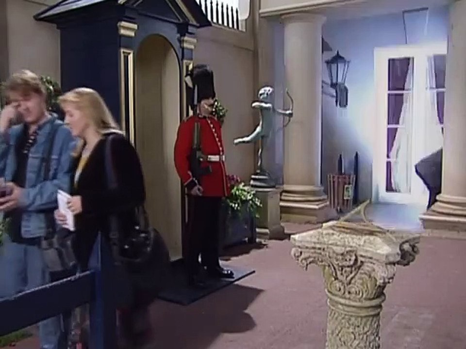 Funny Photoshoot - Mr Bean Official
