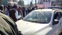 Video Story चौराहे में खड़े भाजपा नेता को अनियंत्रित कार ने मारी टक्कर, बाइक भी हुई क्षतिग्रस्त