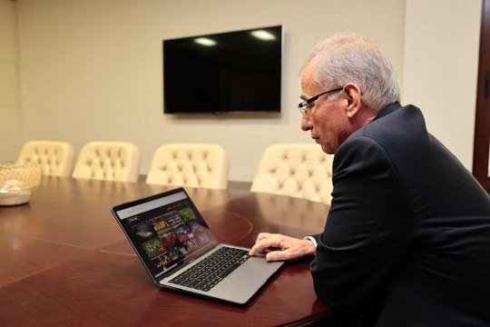 Denizli Büyükşehir Belediye Başkanı Zolan, AA'nın Yılın Fotoğrafları oylamasına katıldı