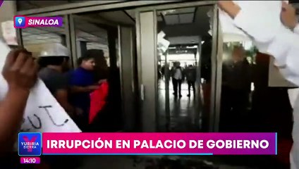 Habitantes de Jesús María irrumpen en palacio de gobierno de Sinaloa