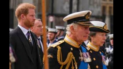 le prince Harry revient sur le décès de sa mère et l'attitude de Charles III