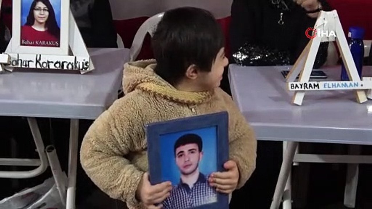 Terör mağduru aileler, bin 226 gündür HDP’nin kapısında evlatlarını istiyor