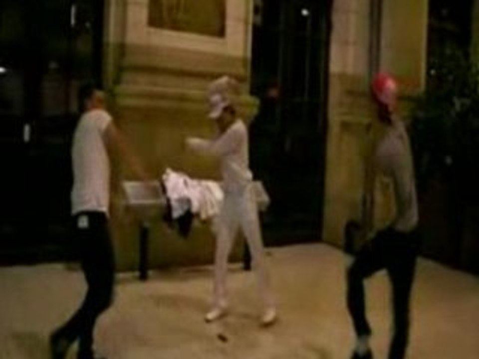 Tecktonik en gare de Tours - La Slimteck