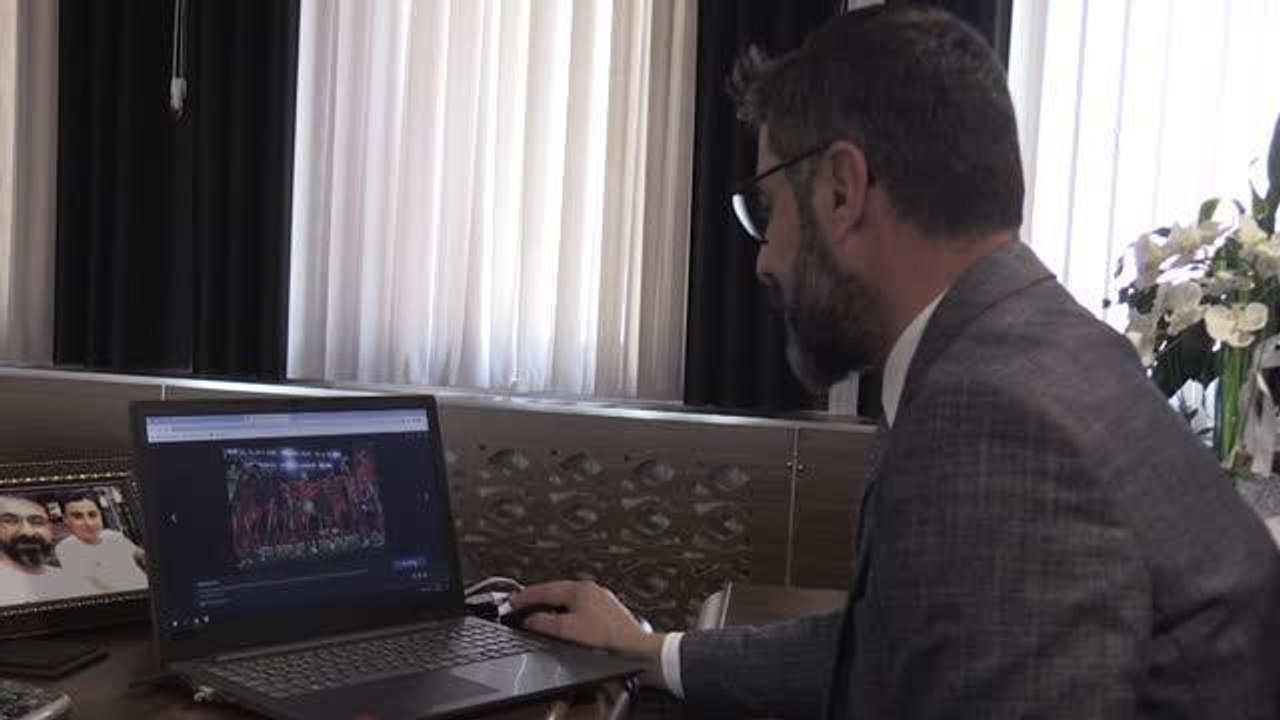 Bitlis Belediye Başkanı Tanğlay, AA'nın "Yılın Fotoğrafları" oylamasına katıldı