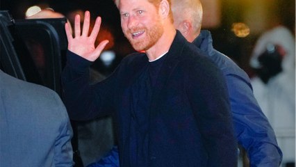 VOICI : "J’étais un Chandler" : Le prince Harry dévoile avoir passé une nuit chez l'actrice Courteney Cox