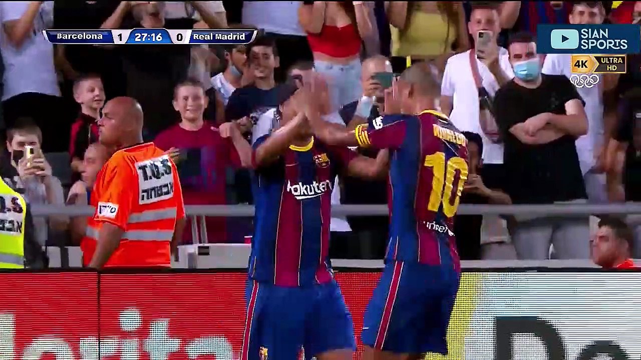 RETIRED AND AT 42 YEARS OLD RONALDINHO GAÚCHO DID IT ON HIS RETURN TO BARCELONA