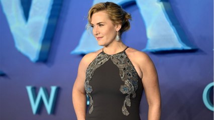 VOICI - Kate Winslet : ses tendres mots à une toute jeune journaliste pour sa première interview charment ses fans