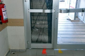 BEKÇİ VE KARDEŞLERİ, DOKTORU DARBETTİ