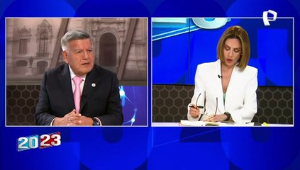 Puno: incendian la casa del congresista Jorge Luis Flores Ancachi