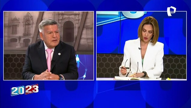 Puno: incendian la casa del congresista Jorge Luis Flores Ancachi