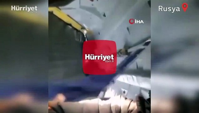 Rusya'da uçuş sırasında uçağın kargo kapısı açıldı! O anlar kamerada