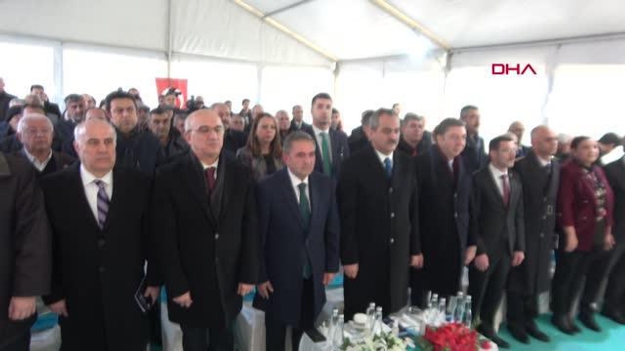 BAKAN ÖZER 'KÖY YAŞAM MERKEZİMİZ, NEŞET ERTAŞ İSMİNİ YAŞATMAYA DEVAM EDECEK'