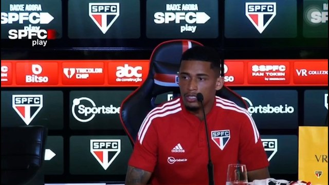 Marcos Paulo é apresentado com a camisa 32 no São Paulo.