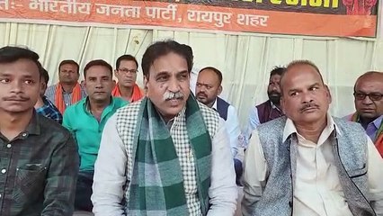 चौपाटी विवाद :  मामला पहुंचा दिल्ली, नगर निगम ने की पोस्टर हटाने कार्रवाई
