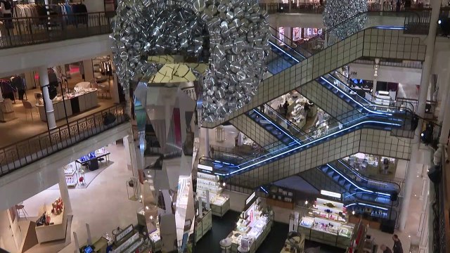 Mon cosmos dans mon assiette : l'univers monumental de l'artiste indien Subodh Gupta à Paris
