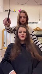 Lucile filme son changement capillaire sur Instagram.