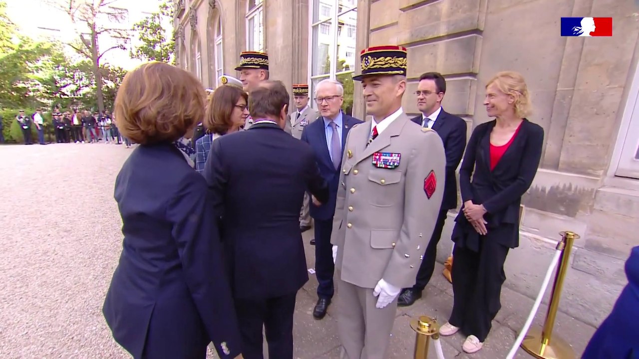 La passation de pouvoirs de la ministre des Armées
