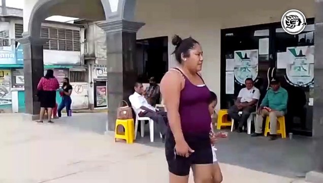 Tensión en Sayula; allegados a alcaldesa buscan irrumpir palacio