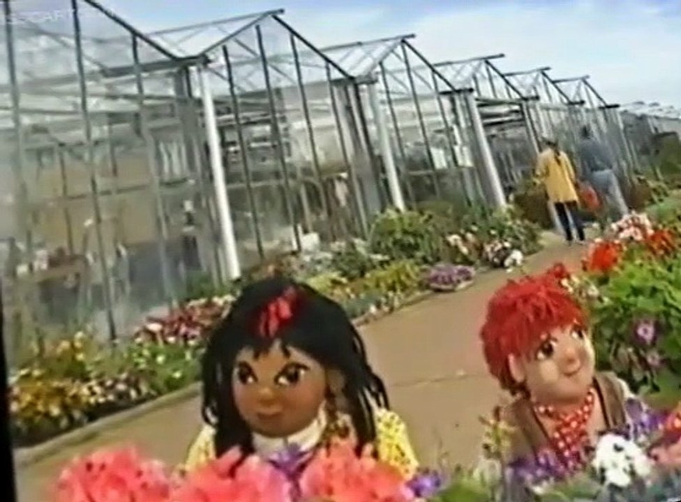 Rosie and Jim Rosie and Jim S03 E007 Flower Baskets