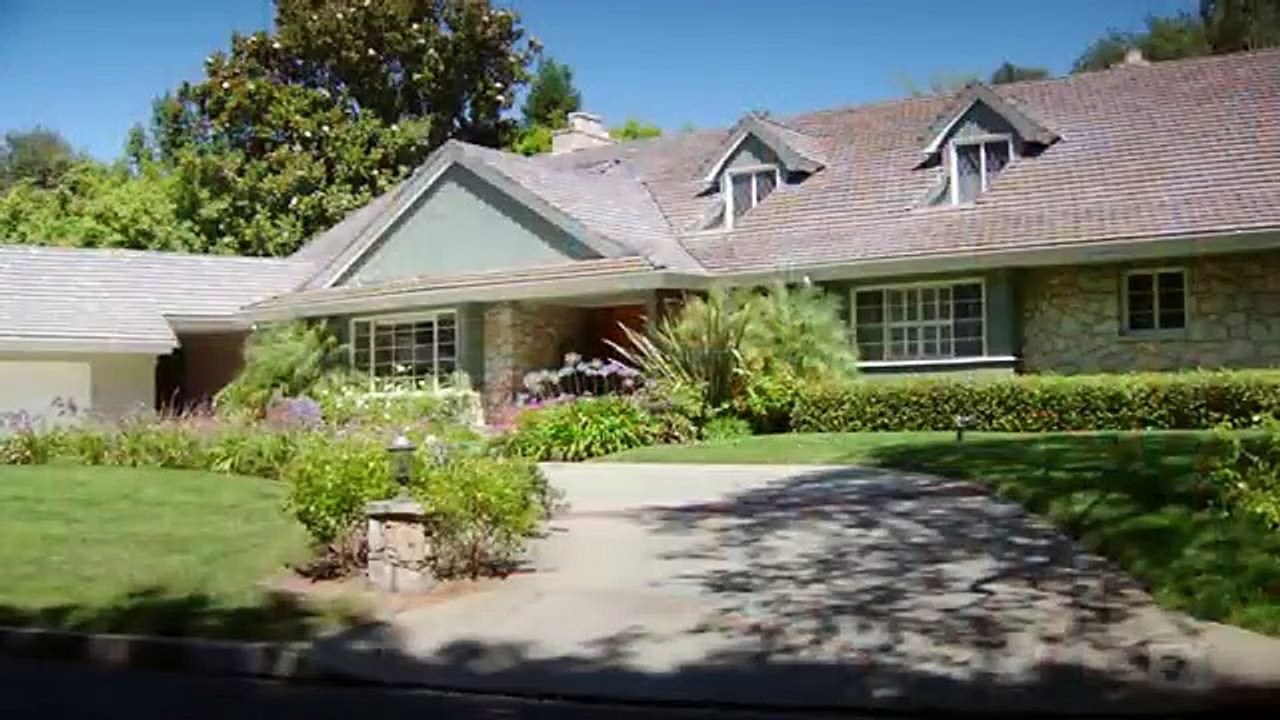 Anger Management - Se2 - Ep30 - Charlie And The Virgin HD Watch