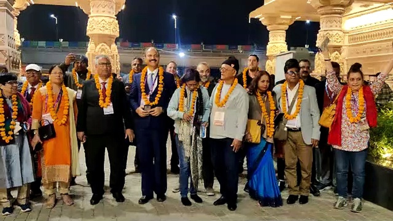 Pravasi Indians reached Mahakal Lok