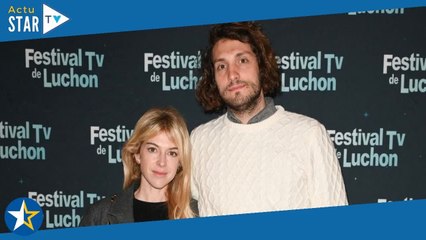 Victoria Montfort, fille de Nelson, radieuse avec son compagnon : apparition dans un lieu prestigieu