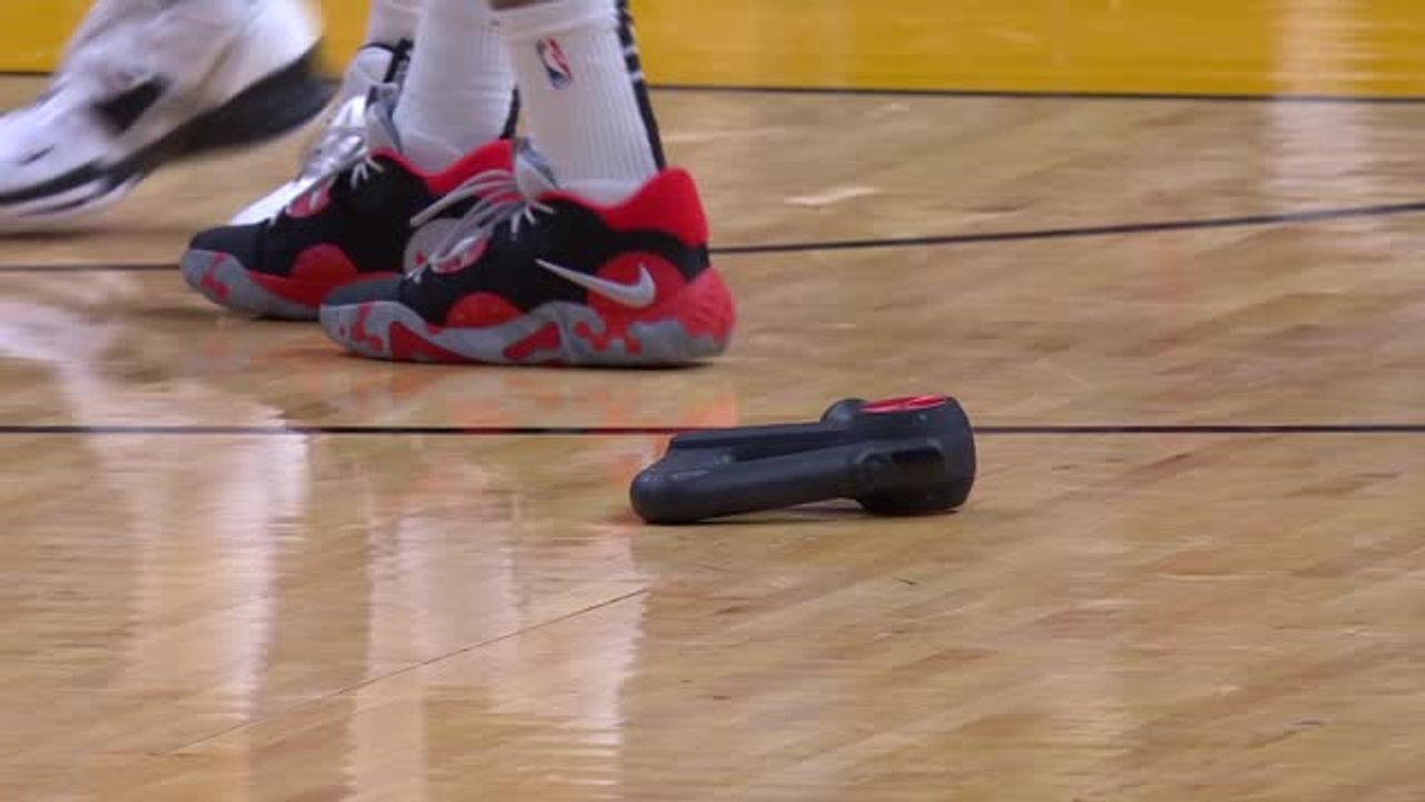Dedmon bizarrely ejected after argument with He...