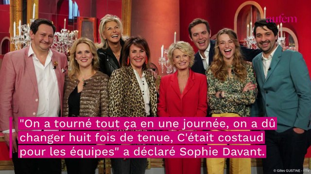 PHOTO. Sophie Davant change de look : l'animatrice s'affiche avec des cheveux longs !