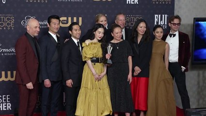 '파친코', 美 크리틱스초이스 최우수 외국어 드라마상 / YTN