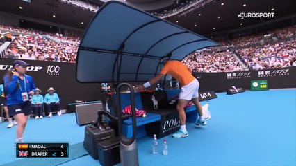 Moment cocasse : Nadal égare sa raquette au changement de côté