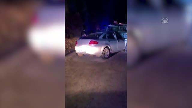 Kamyonet ile otomobilin çarpıştığı kazada 1 kişi öldü, 3 kişi yaralandı