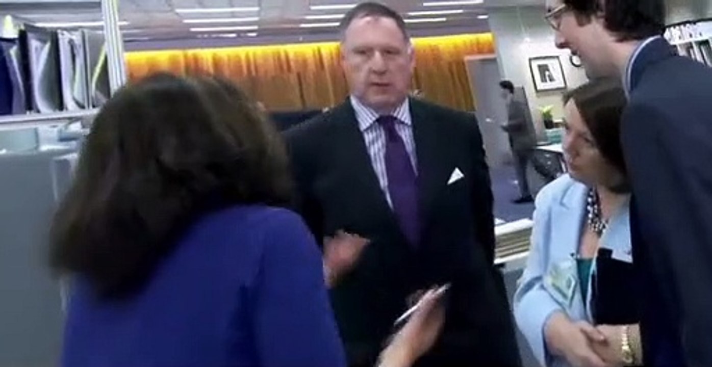 The Thick of It S03 E01