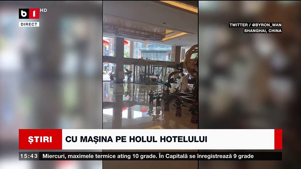 Un client mécontent fonce en voiture dans un hôtel de Shanghai, semant le chaos dans le hall - Découvrez les images impressionnantes de l'incident