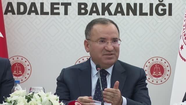 Adalet Bakanı Bozdağ: (Davutoğlu'na) Cumhurbaşkanına ait yetkileri başkalarının kullanmak istemesi ve 'Kullanacağız, imzamız olmadan olmaz' demesi,...