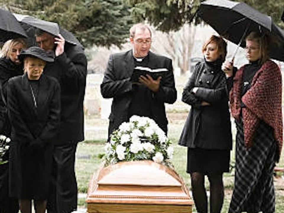 Übersterblichkeit: Warum sind 2022 so viele Menschen verstorben?