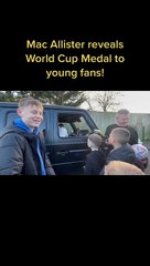 El tierno gesto de Alexis Mac Allister que le sacó una sonrisa a varios nenes.