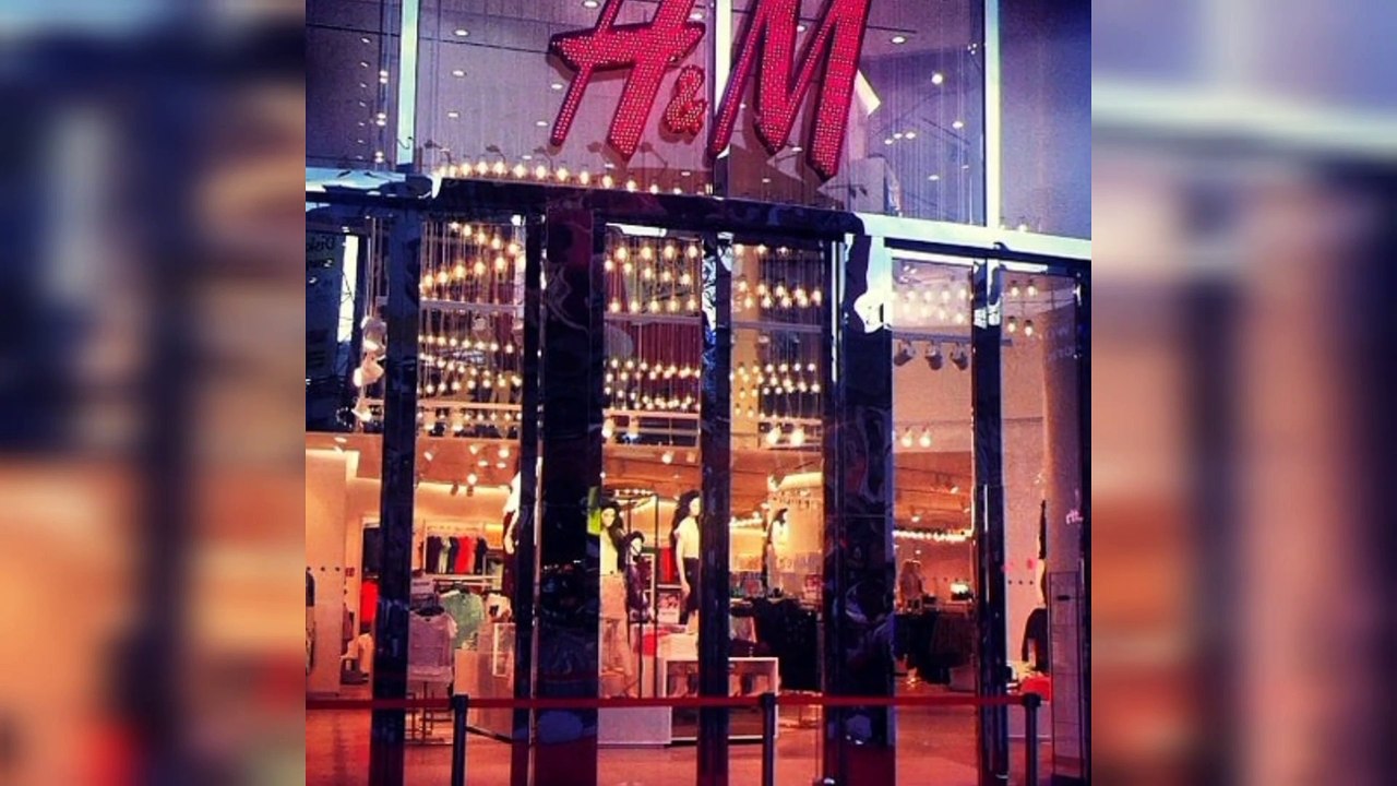 Video fitting room h&m twitter | cctv fitting room twitter,fitting room viral twitter