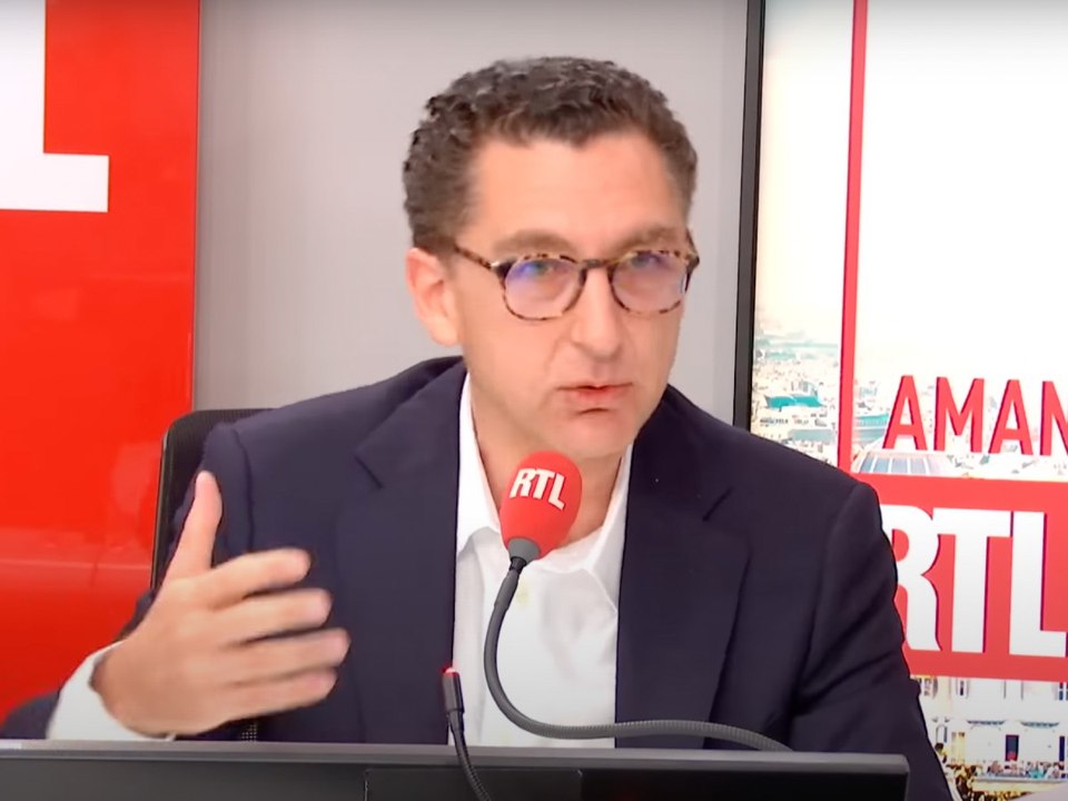 "Il est très attaqué" : Maxime Saada réitère sa confiance envers Cyril Hanouna malgré les critiques