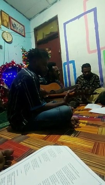 Christmas praise 3