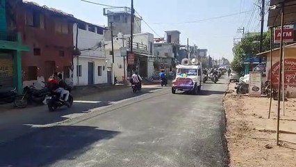 पुलिस ने रैली निकालकर दिया यातायात नियमों का पालन करने का संदेश
