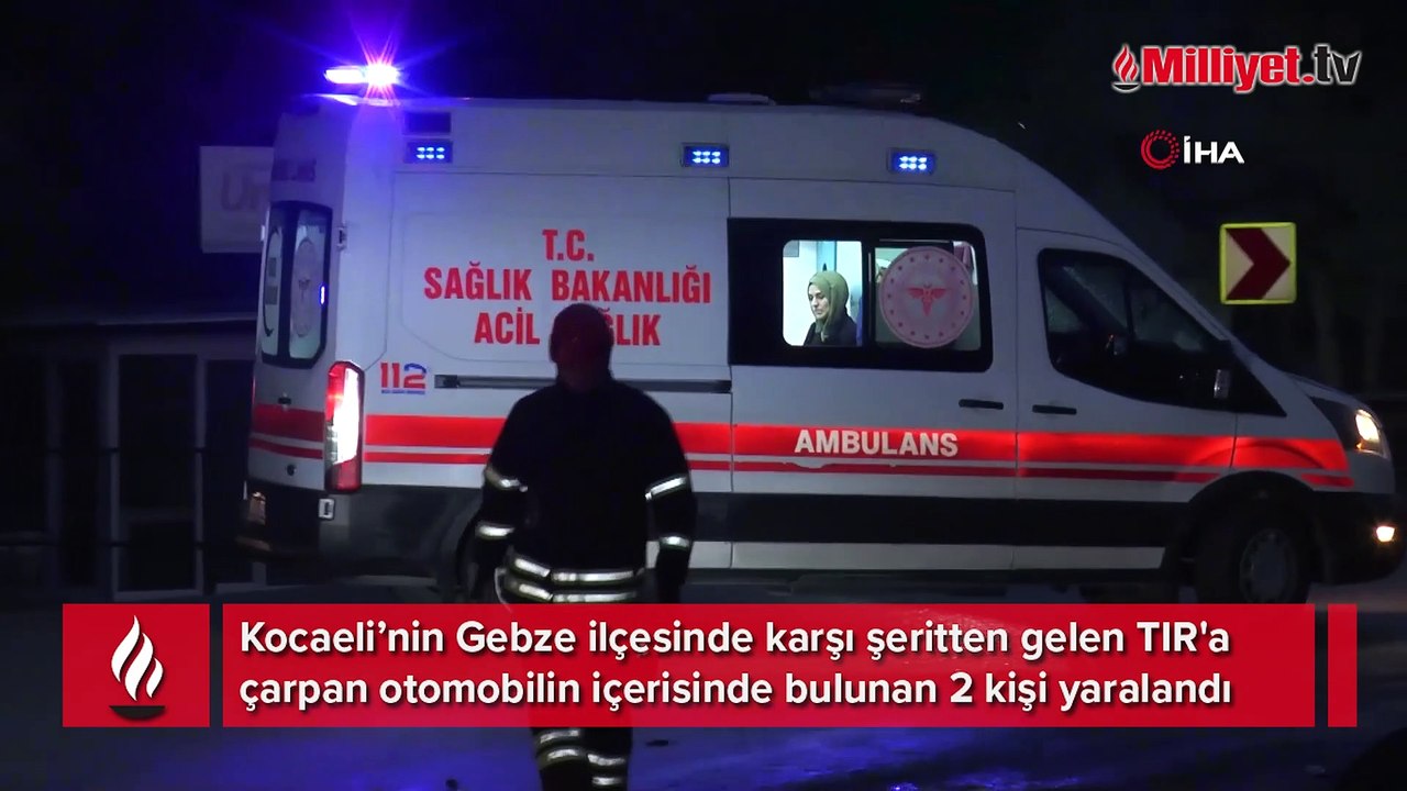 Karşı şeritten gelen TIR'a böyle çarptı: 2 yaralı