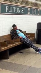 Pendant ce temps, dans le métro de New York... En mode ratatouille