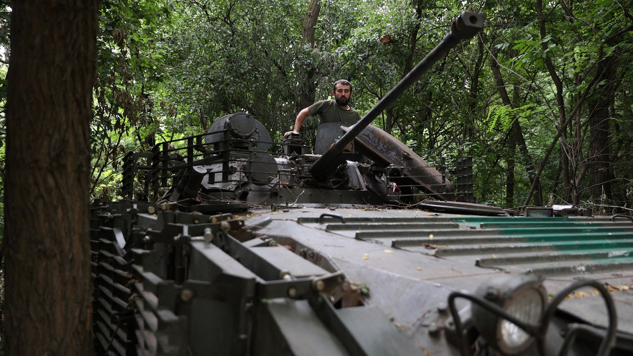 Ukraine: "violents combats" en cours à Soledar