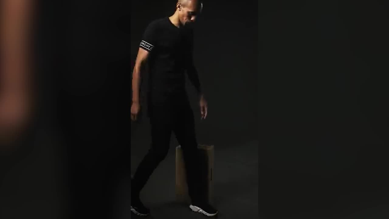 Miranda anuncia su retirada del fútbol