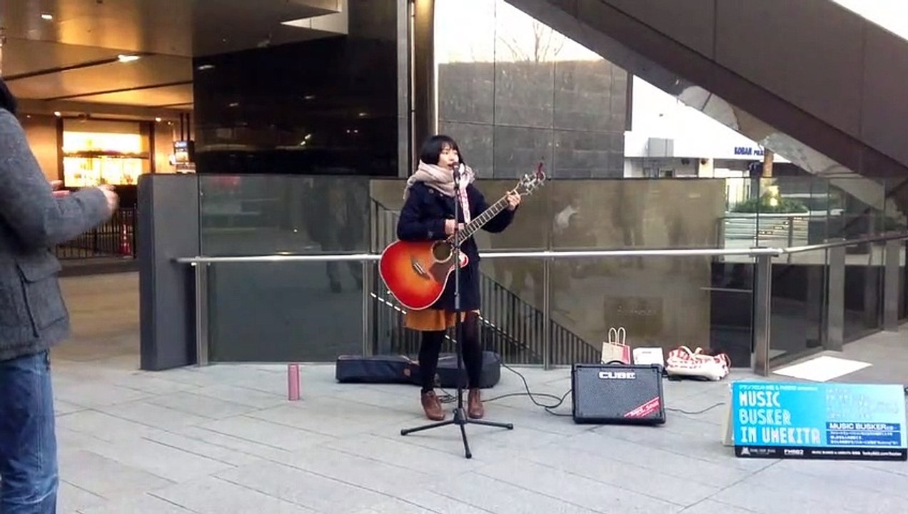 Penyanyi Jepang Yg Mempromosikan Lagu Terbarunya Dengan Cara Nyanyi Dipinggir Jalan クローバー