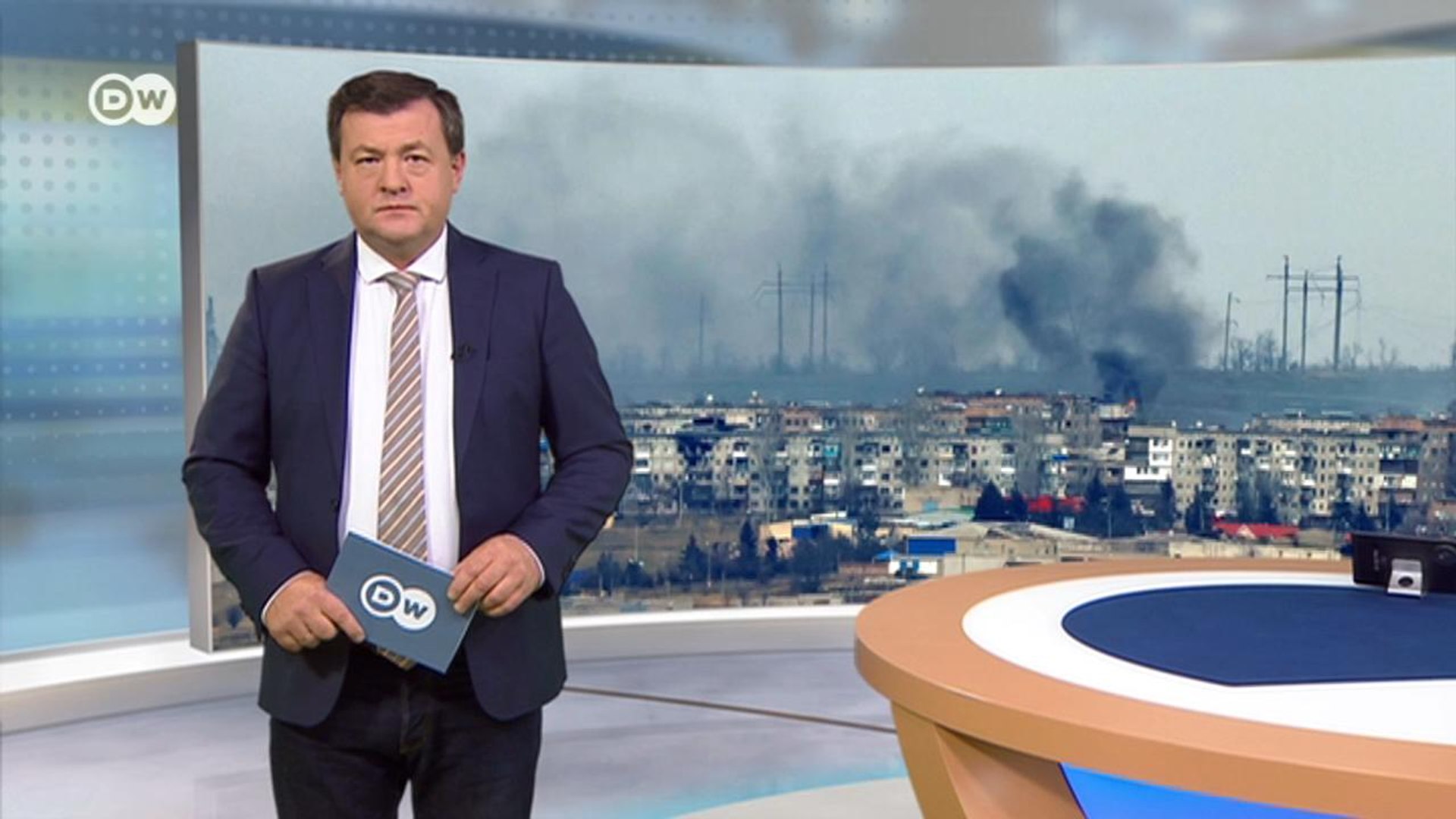 ⁣Что происходит в Соледаре на самом деле и какова роль Пригожина и ЧВК Вагнер? DW Новости (11.01.23)