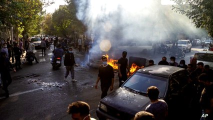 هل يدفع قمع النظام الإيراني المعارضة إلى العمل السري والمقاومة؟